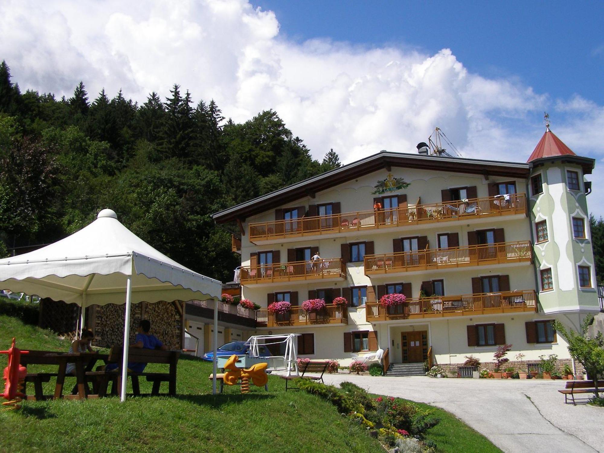 Appartamenti La Val Andalo Szoba fotó